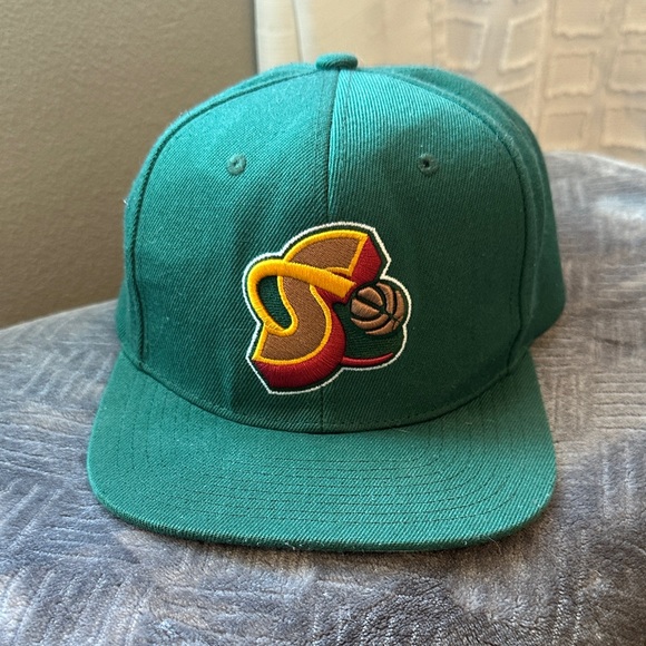 Seattle Sonics Mitchell & Ness Green Snapback Hat - Picture 1 of 2
